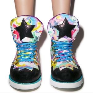 ISO irregular choice touching the void / iced